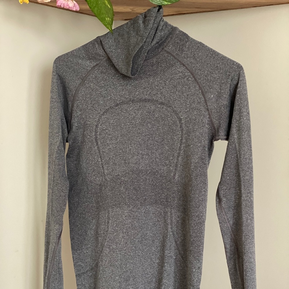 Lululemon swiftly turtleneck long sleeve
